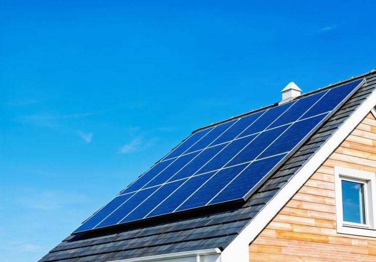 Combien de panneaux solaires faut-il pour atteindre l'autonomie énergétique?
